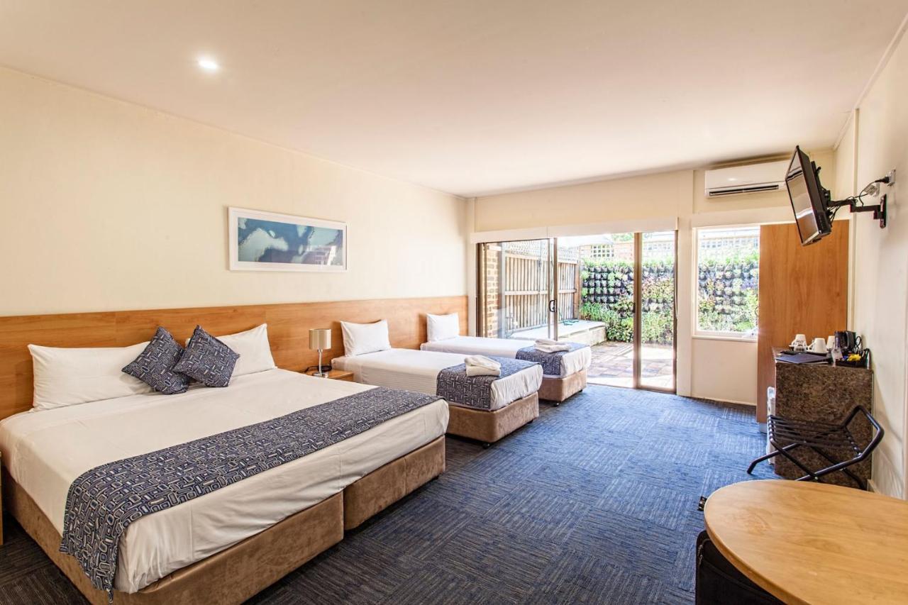 Nightcap At High Flyer Hotel Bankstown Ngoại thất bức ảnh