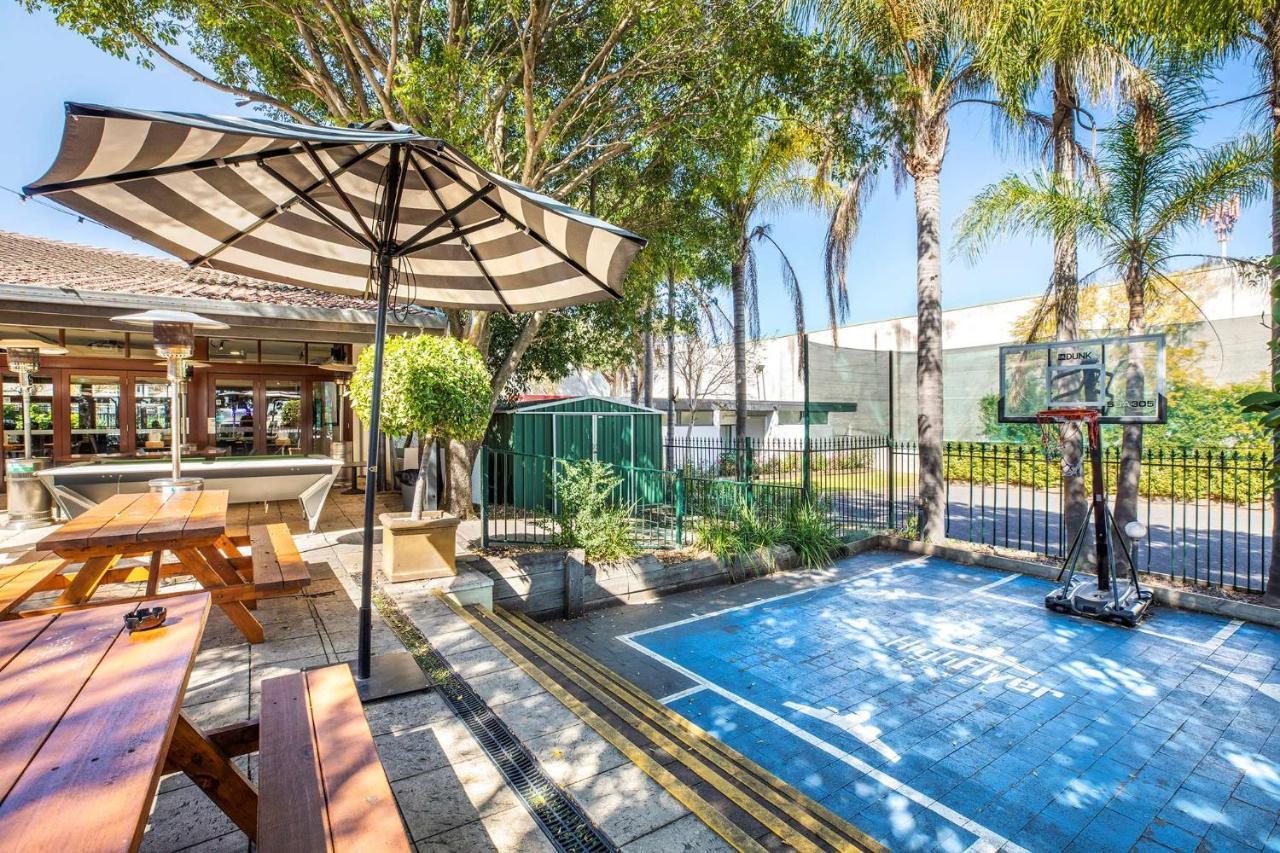 Nightcap At High Flyer Hotel Bankstown Ngoại thất bức ảnh
