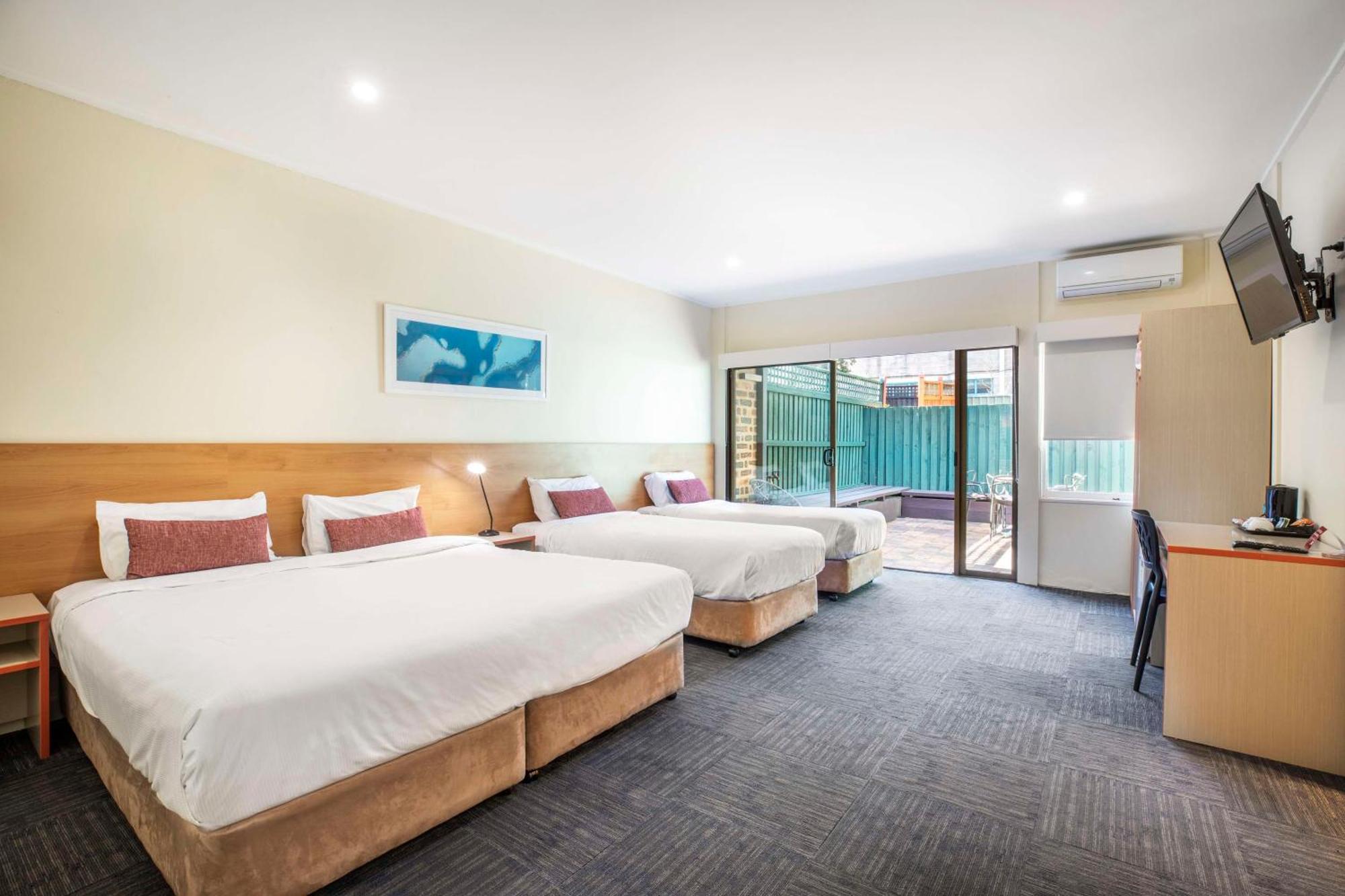 Nightcap At High Flyer Hotel Bankstown Ngoại thất bức ảnh