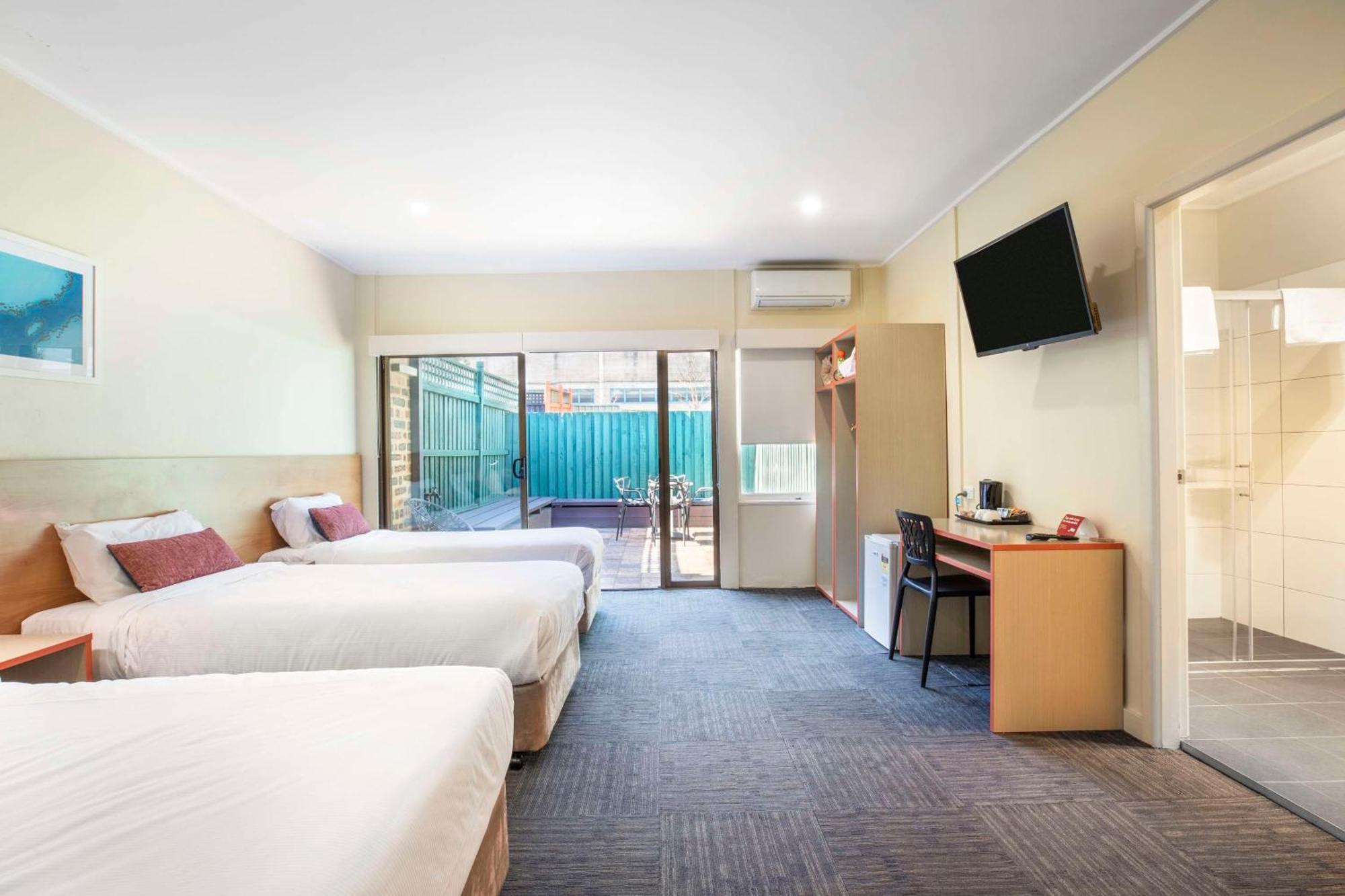 Nightcap At High Flyer Hotel Bankstown Ngoại thất bức ảnh