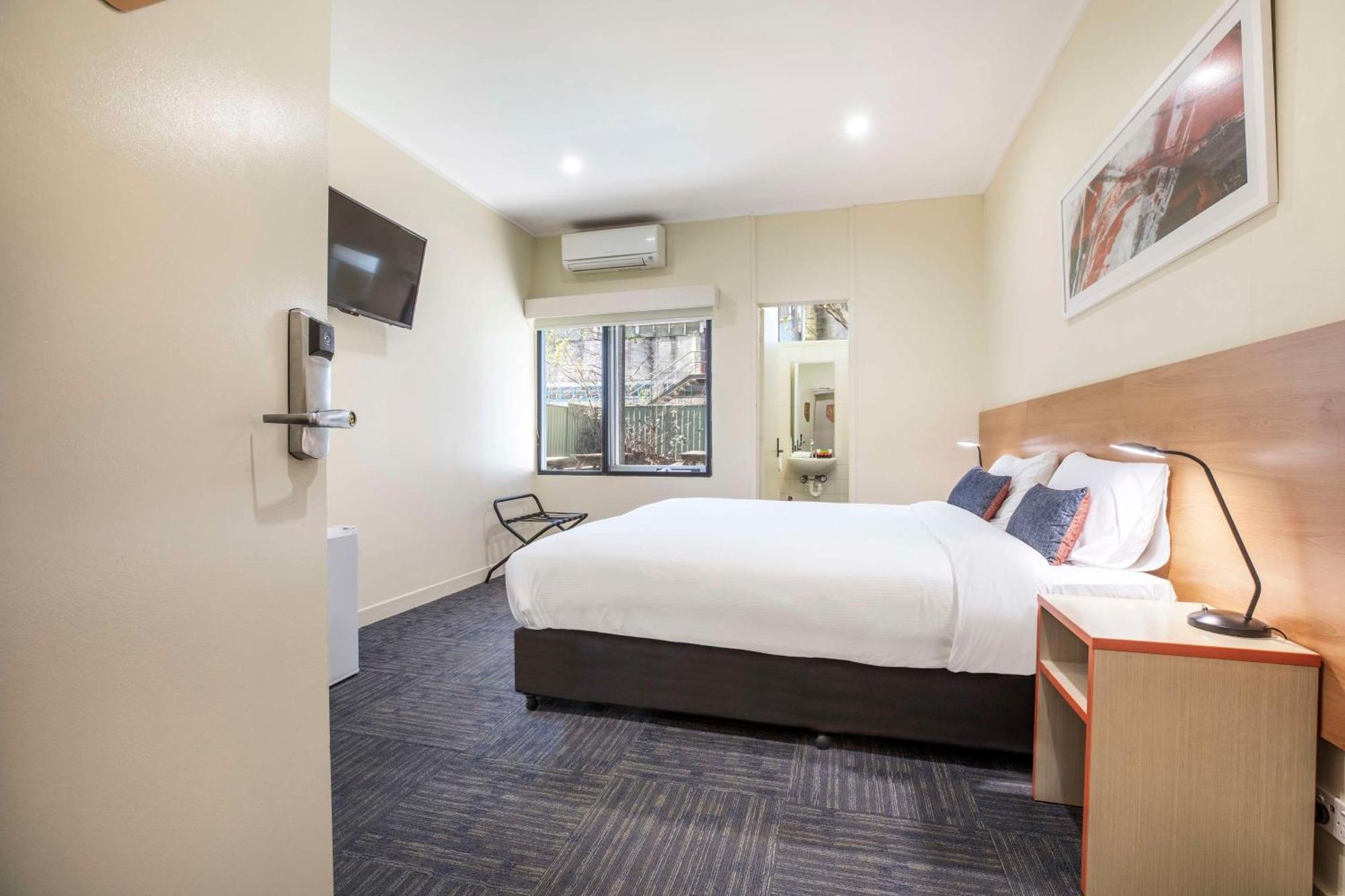 Nightcap At High Flyer Hotel Bankstown Ngoại thất bức ảnh
